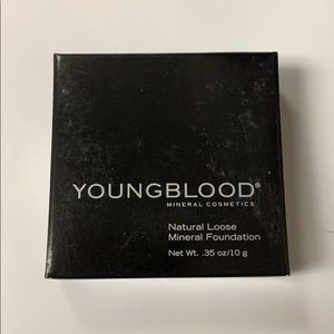 Young Blood Loose Powder Foundation Barely Beige